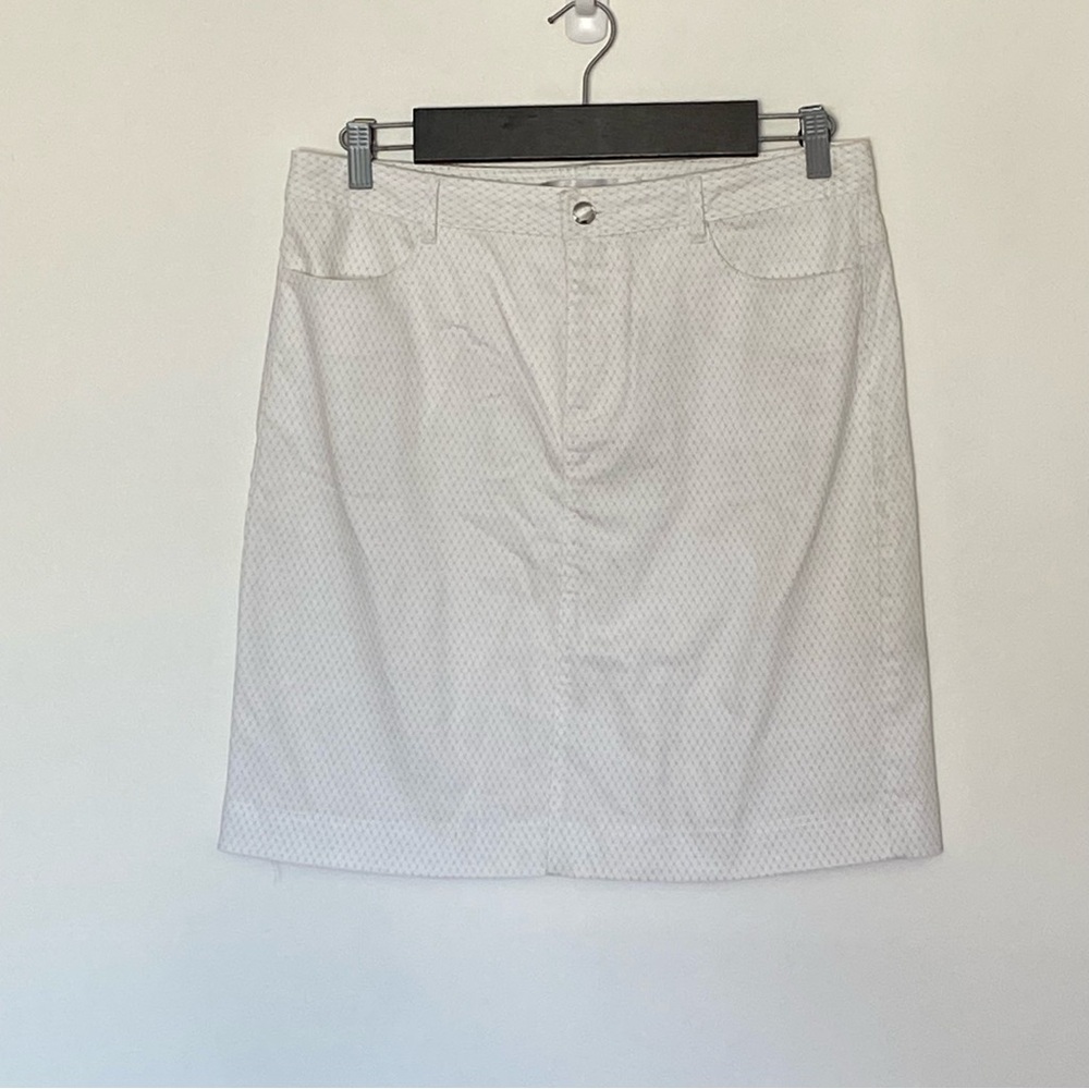 Simons Contemporary Women’s White & Cream Pattern Skirt, Size 10, Neutral